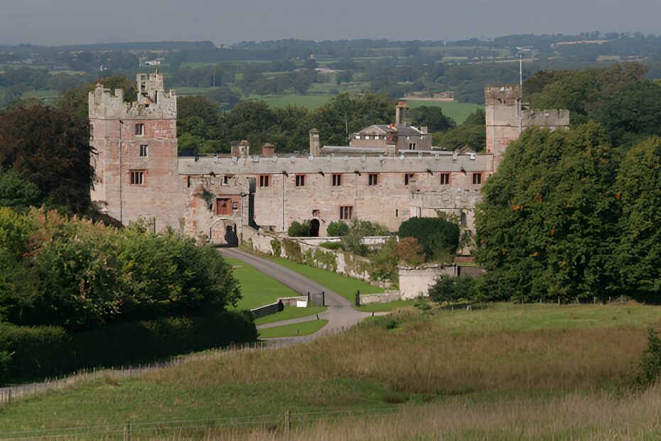 Naworth Castle. (2022, September 9). In Wikipedia. https://en.wikipedia.org/wiki/Naworth_Castle